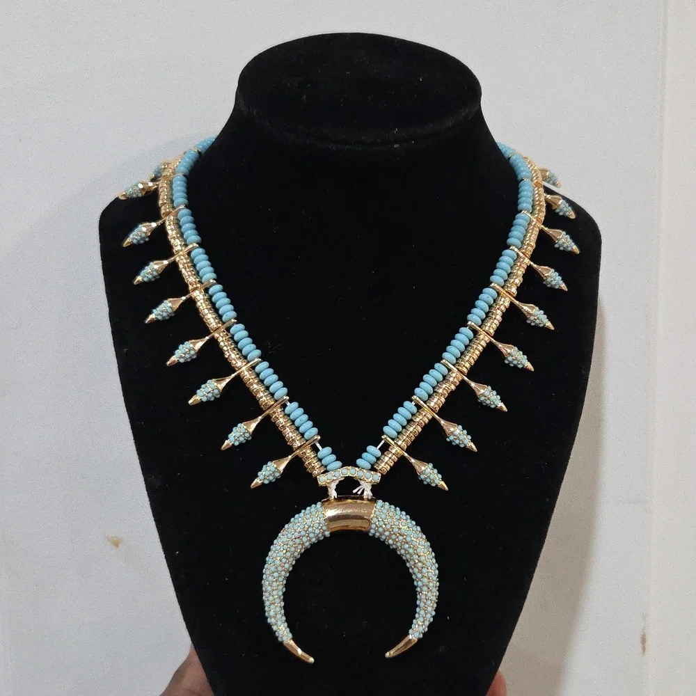 💙▪️ATTERRI ▪️Chic Turquoise Crescent 23in Necklace